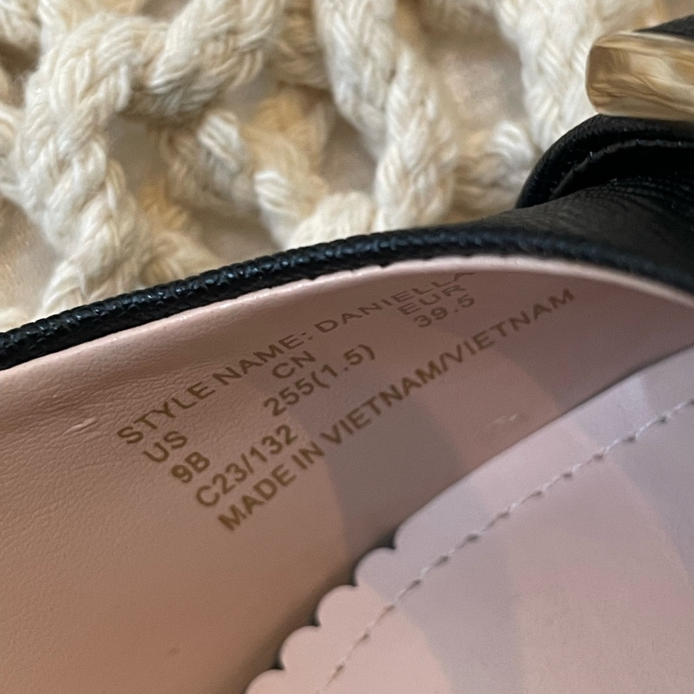 kate spade Black Pointed Toe Kitten Heel Pumps - Picture 11 of 12